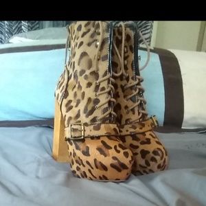 Steve Madden platform